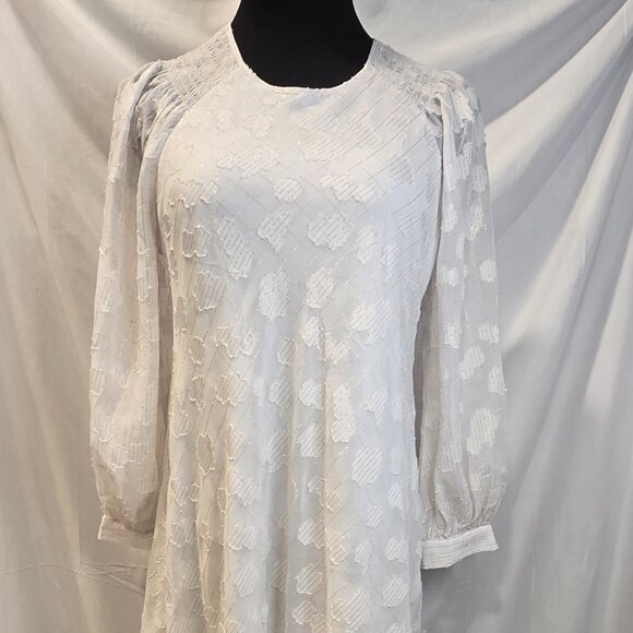 Calvin Klein Dresses & Skirts - NWT Calvin Klein Dress White With Gold Details Size 8 Sheath